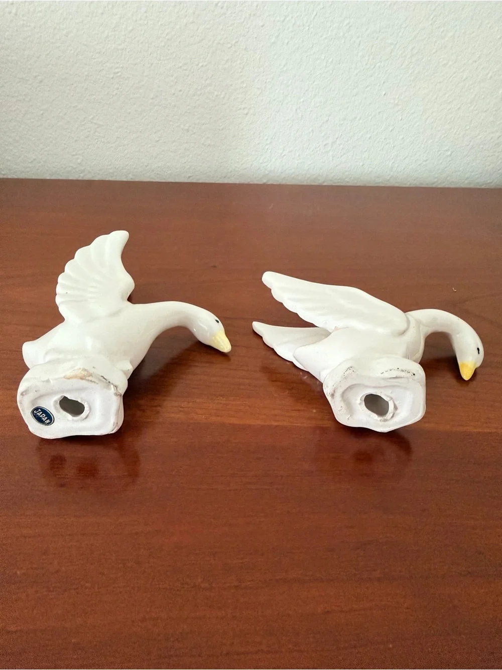 White Ceramic Small Swan Figurine Pair - Decorative Home Accent Mid Century - Picture 8 of 8